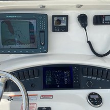 Boston Whaler 320 Outrage