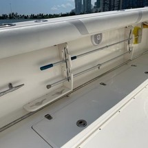 Boston Whaler 320 Outrage