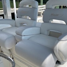 Boston Whaler 320 Outrage