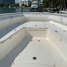 Boston Whaler 320 Outrage