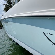 Boston Whaler 320 Outrage