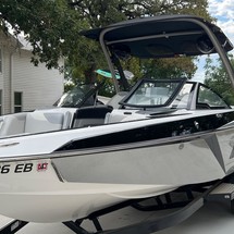 Malibu Wakesetter 23 LSV