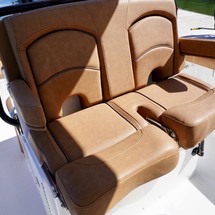 Sea Ray hunt ultra 211