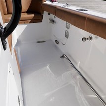 Sea Ray hunt ultra 211