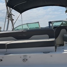 Sea Ray 240 Sundeck