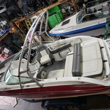 Sea Ray 240 Sundeck