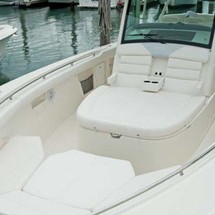 Boston Whaler 380 Outrage