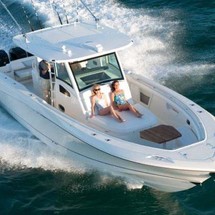 Boston Whaler 380 Outrage