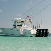 Boston Whaler 380 Outrage