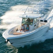 Boston Whaler 380 Outrage