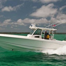 Boston Whaler 380 Outrage