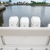 Boston Whaler 345 Conquest