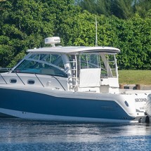 Boston Whaler 345 Conquest