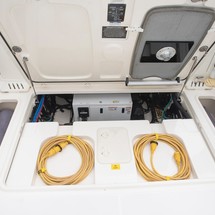 Boston Whaler 345 Conquest