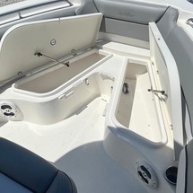 Nauticstar 2102 legacy