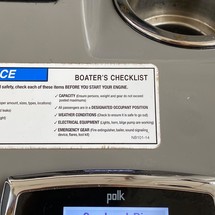 Pursuit 2870 center console