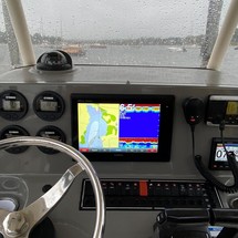 Pursuit 2870 center console