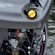 Pursuit 2870 center console