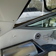 Sea Ray 330 Sundancer