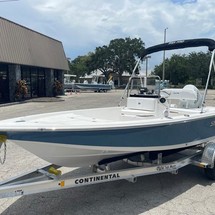 Sea Ray pro 208 bay