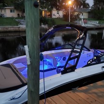 Sea Ray SPX 210 OB