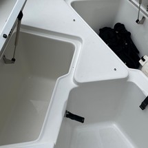 Sea Ray hunt ultra 211