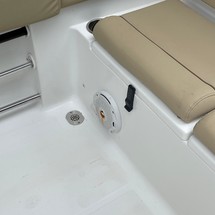 Sea Ray hunt ultra 211