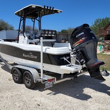 Nauticstar 231
