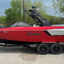 Malibu Wakesetter 24 MXZ