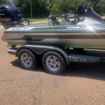 Skeeter zx 250