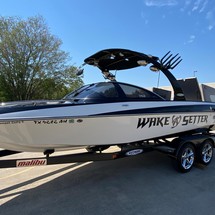 Malibu Wakesetter 23 LSV
