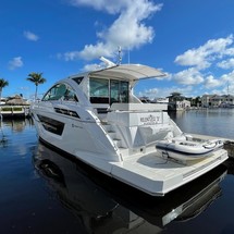 Cruisers Yachts 50 Cantius