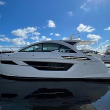 Cruisers Yachts 50 Cantius