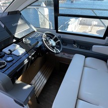 Cruisers Yachts 50 Cantius