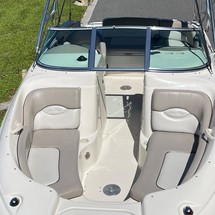 Sea Ray 200 Sundeck