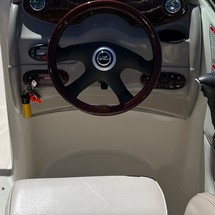 Sea Ray 200 Sundeck