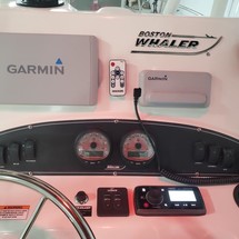 Boston Whaler 190 Outrage