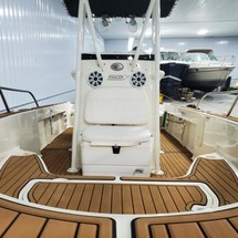 Boston Whaler 190 Outrage