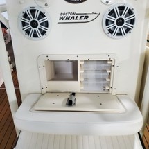 Boston Whaler 190 Outrage