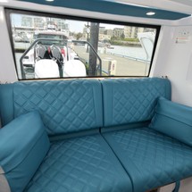 Axopar 28 Cabin