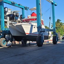 Glacier bay isle runner blue hull 2670