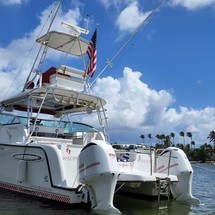 Glacier bay isle runner blue hull 2670