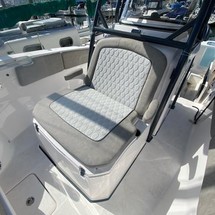 288 Sea Fox Commander