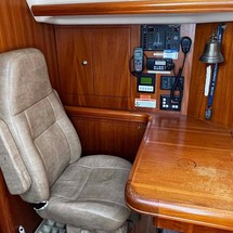 Marlow-Hunter 50 Center Cockpit
