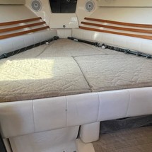 Grady-White Express 330