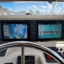 Grady-White Express 330