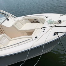 Grady-White Freedom 335