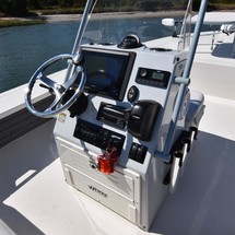 Hewes 16.9 redfisher