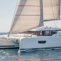 Fountaine Pajot Astrea 42