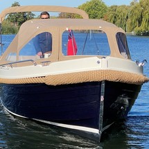 Interboat intender 700